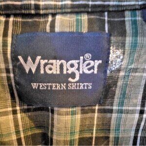 Wrangler Men’s Green Plaid Western Shirt M Short Sleeve Pearl Snap Cowboy